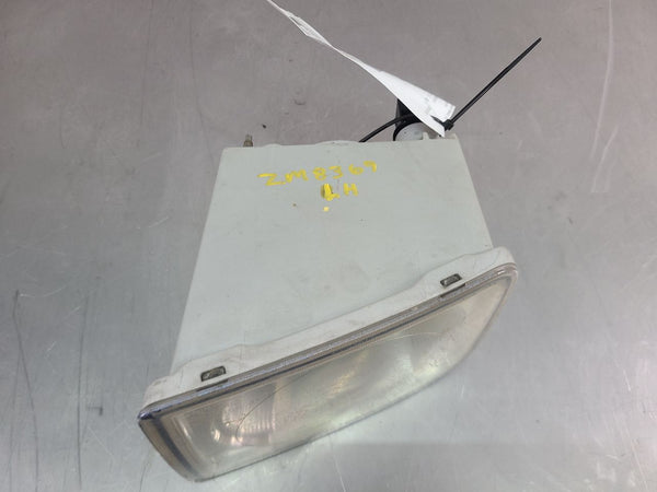 2004-08 Cadillac XLR Left Driver Side Front Fog Lamp Light Assembly, Lower - OEM4