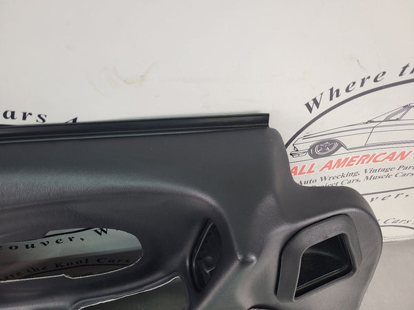 1997-04 C5 Corvette Door Trim Panel Assemby, Left Driver Side, Black / Gray 4
