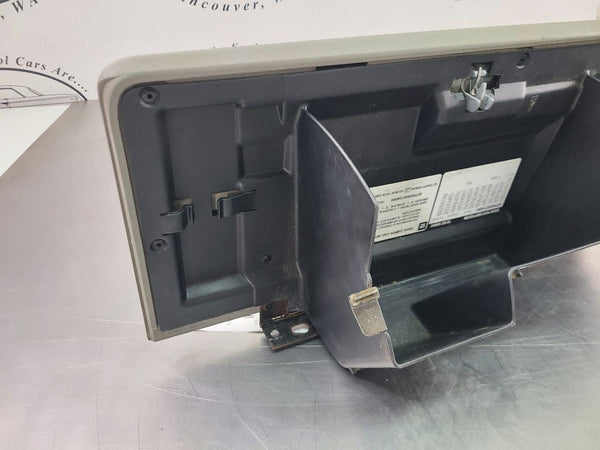1999-2006 GMC Yukon Denali Sierra Truck Glovebox Glove Box Door Compartment Gray6