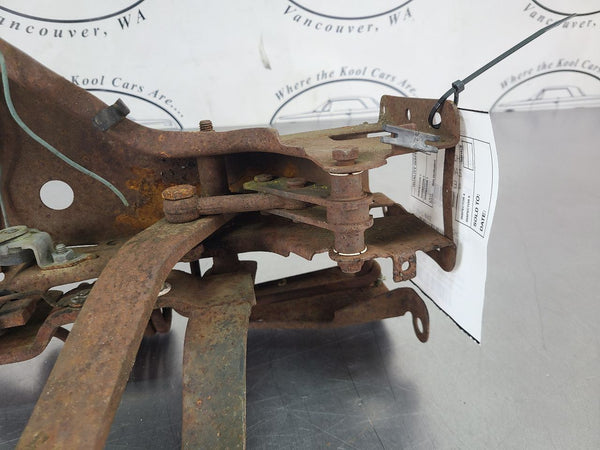 1976-80 Mopar F-Body 4-Speed Manual Clutch Pedals Box Assembly - OEM9