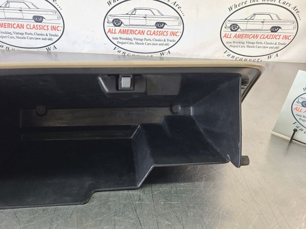 2005-07 Ford F250 Passenger Side Dash Glovebox Compartment Door Assembly, Tan10
