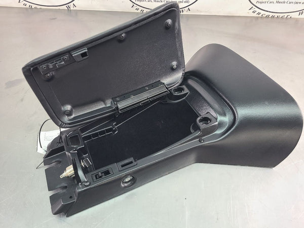 1997-04 C5 Corvette Center Console Assembly, Base w/ Lid, Black, Nice! - OEM15
