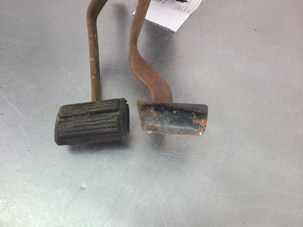1976-80 Mopar F-Body 4-Speed Manual Clutch Pedals Box Assembly - OEM2