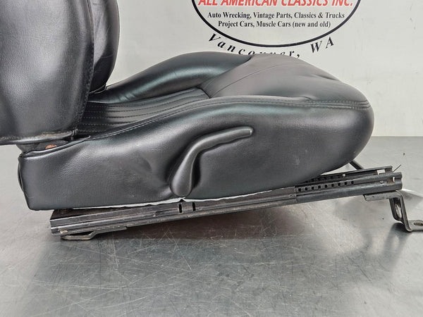 1997-04 C5 Corvette Front Seat, Passenger Side, Factory w/ Seat Track, Black 15