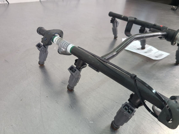 1999-04 C5 Corvette Factory Engine Fuel Rail Assembly w/ Injectors, Tested - OEM3