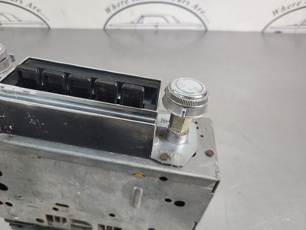 1968 Chevrolet Chevelle Original Push Button Radio, #7303131 w/ Knobs8