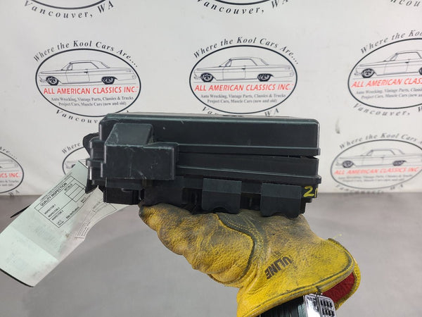 2005-07 C6 Corvette Engine Bay Fuse Box Assembly - OEM1