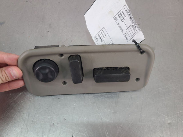 2003-07 Hummer H2 Power Seat Control Switch w/ Trim Bezel, Right Passenger Side1