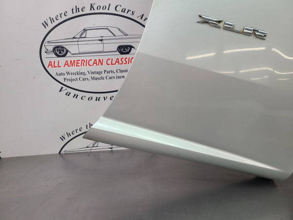 2004-09 Cadillac XLR Front Fender Panel, Right Passenger Side RH, Silver - OEM1