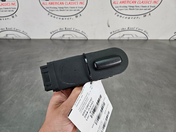 1997-04 C5 Corvette Standard Non-Sport Power Seat Control Switch, #121351590