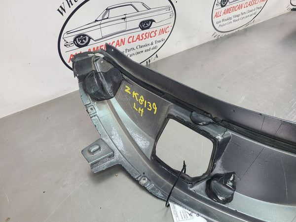 2004-09 XLR Left Driver Side Rocker / Aperture Panel Moulding, Gray - OEM20