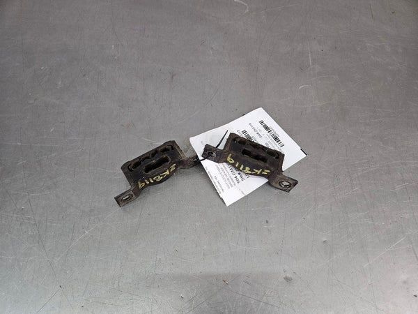 1997-04 C5 Corvette Factory Rubber Exhaust Hanger Pair - OEM0