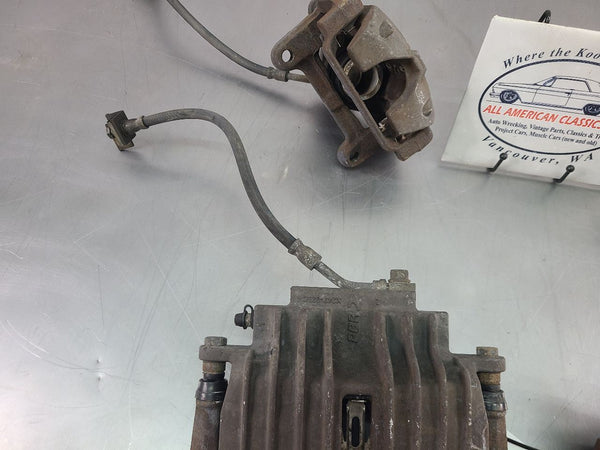 1997-04 C5 Corvette Base Brake Caliper Complete Set w/ Brackets - OEM6