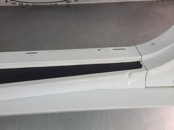 1997-04 C5 Corvette Right Side Rocker Aperture Panel Moulding, Speedway White8
