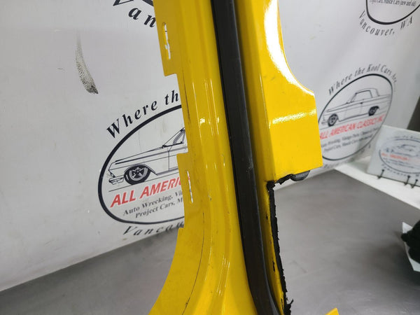 2005 C6 Corvette Right Side Rocker / Aperture Panel Moulding, Millennium Yellow12