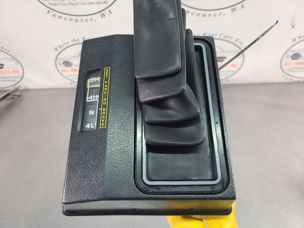 1981-91 Chevy Suburban Transfer Case Shifter Assembly w/ Bezel, Knob, Black4