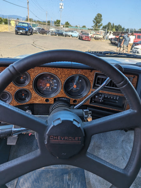 1989 Chevrolet Suburban, Blue w/ Boat on Top, Stock #195716