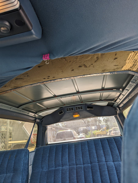 1989 Chevrolet Suburban, Blue w/ Boat on Top, Stock #195716