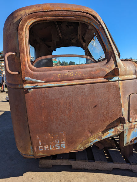 1942 Chevrolet COE Cab Assembly w/ HOOD and GRILL, Stock #D01355