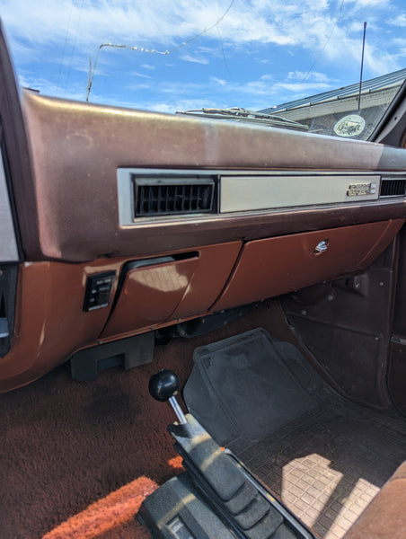 1983 GMC Sierra Classic K1500 4x4 6.2 Diesel 700R Auto Transmission, Stock #505503