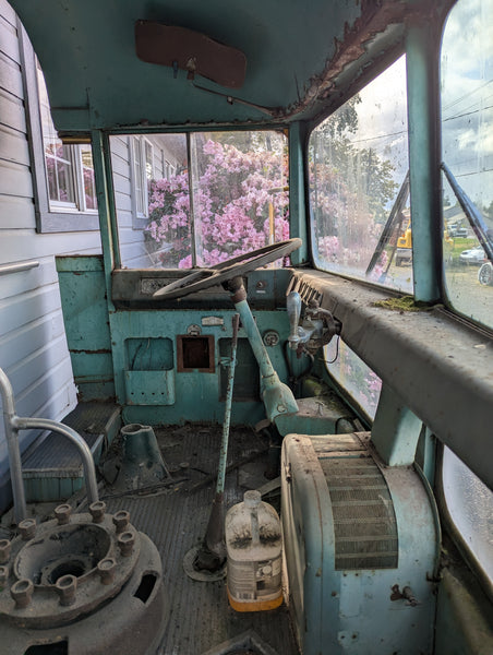 1955 Kenworth Bus Front End Only, Decor / Yard Art Purposes, Stock #J03456