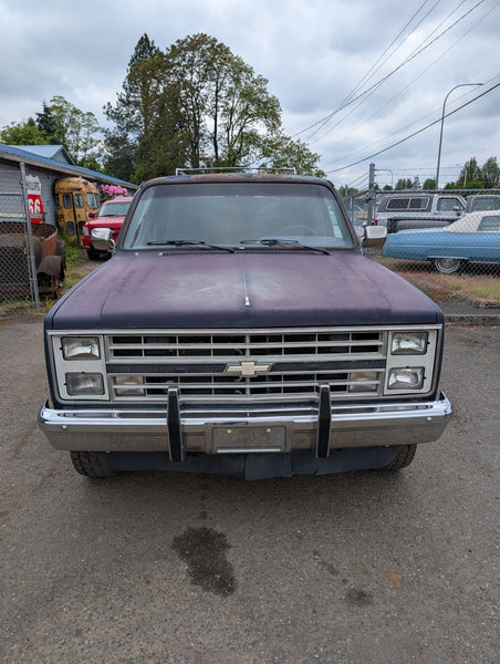 1986 Chevrolet Suburban 1/2 Ton 4x4 Auto, Blue, Stock #130488