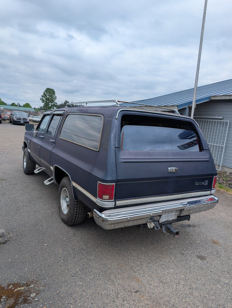 1986 Chevrolet Suburban 1/2 Ton 4x4 Auto, Blue, Stock #130488