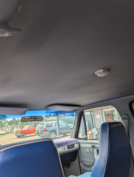 1986 Chevrolet Suburban 1/2 Ton 4x4 Auto, Blue, Stock #130488