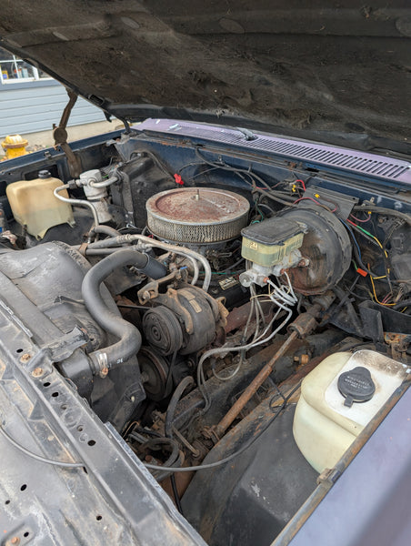 1986 Chevrolet Suburban 1/2 Ton 4x4 Auto, Blue, Stock #130488