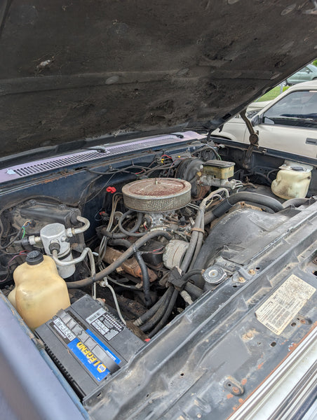 1986 Chevrolet Suburban 1/2 Ton 4x4 Auto, Blue, Stock #130488