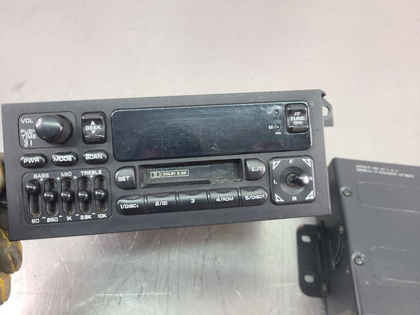 1997-02 Plymouth Prowler Radio Receiver / Head Unit w/ CD Changer Assembly5