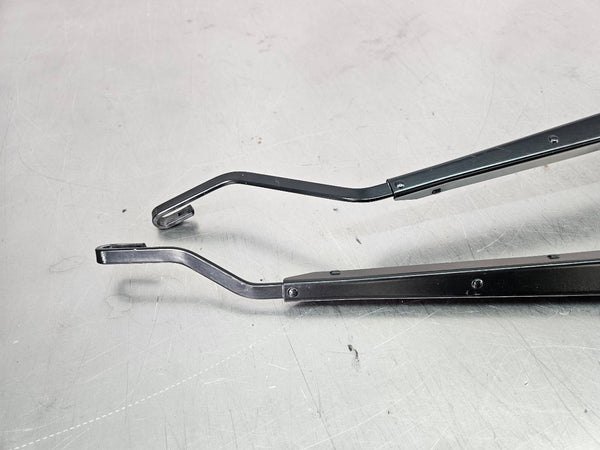 2005-13 C6 Corvette Windshield Wiper Arm Pair w/ Tubing, Left and Right - OEM3