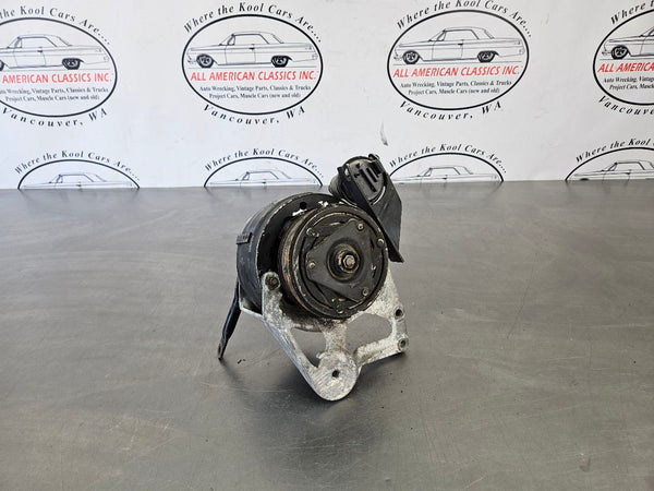 1985-87 C4 Corvette Factory Harrison AC Compressor w/ Bracket - OEM0