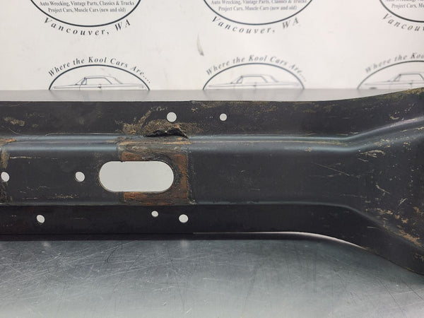 1973-87 Chevy/GMC Truck Factory 4x4 4wd Transmission Crossmember Xmember Mount8