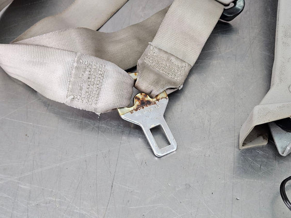 1992-99 Chevy Suburban Front Bucket Seat, Seat Belt Retractor and Buckle Set6