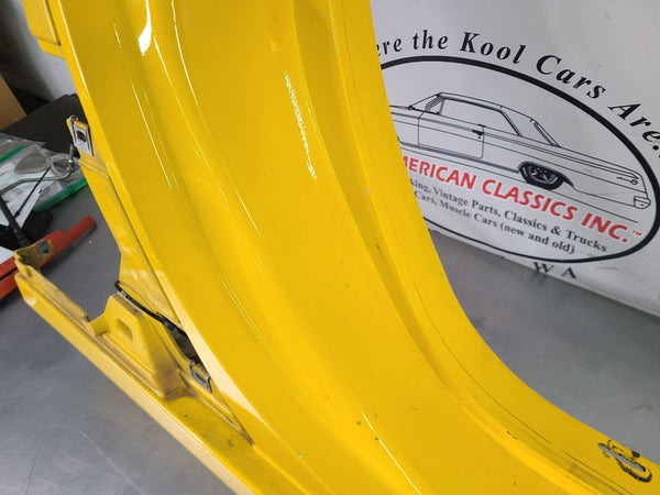 2005 C6 Corvette Right Side Rocker / Aperture Panel Moulding, Millennium Yellow3