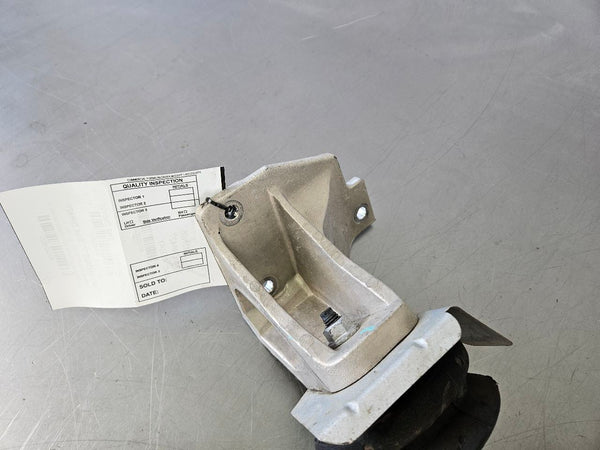 2004-06 GTO LS2 Engine Stand Motor Mounts Pair, LH / RH, w/ Rubber Mounts - OEM1