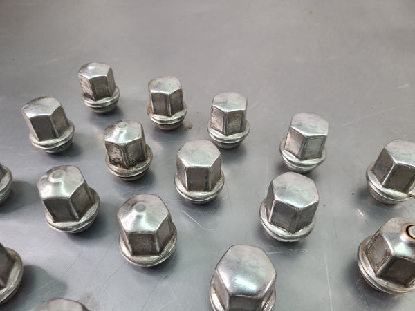 2014-17 Chevy Caprice SS Sedan, OEM Wheel Lug Nuts, Complete Set of 2015