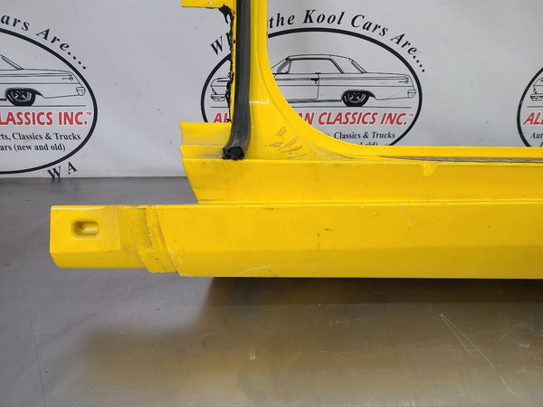 2005 C6 Corvette Left Side Rocker / Aperture Panel Moulding, Millennium Yellow10