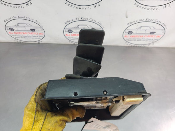 1989 Chevy Suburban Transfer Case Shifter Bezel Trim and Boot - OEM9