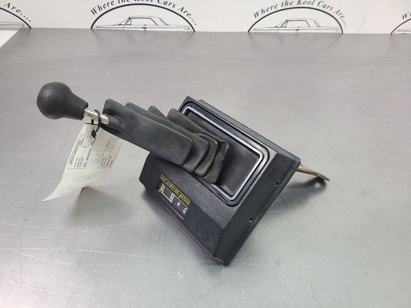 1981-91 Chevy Suburban Transfer Case Shifter Assembly w/ Bezel, Knob, Black10