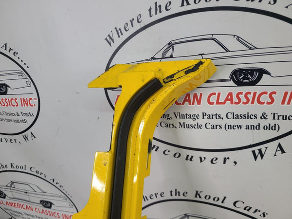 2005 C6 Corvette Left Side Rocker / Aperture Panel Moulding, Millennium Yellow13