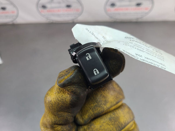 2005-13 C6 Corvette Passenger Right Door, Door Lock Button Control Switch - OEM0