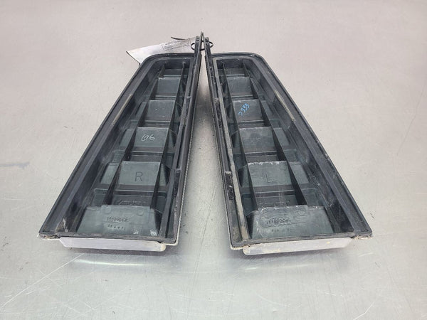 2003-07 Hummer H2 Rear Upper Tail Light Vent Trim Panel Pair, LH / RH - OEM12