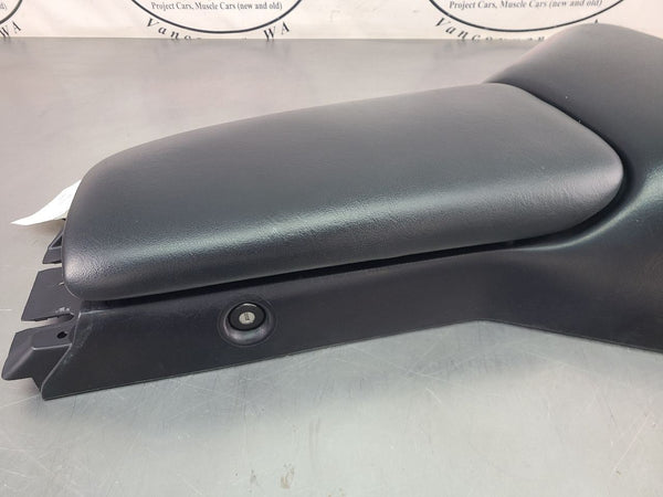 1997-04 C5 Corvette Center Floor Console Assembly w/ Lid, Black10