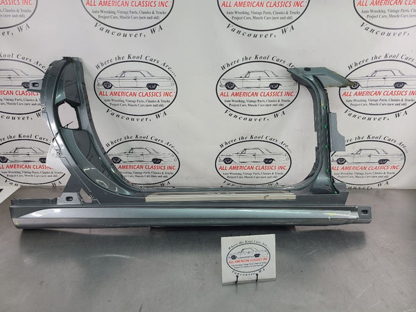2004-09 XLR Right Passenger Side Rocker / Aperture Panel Moulding, Gray0