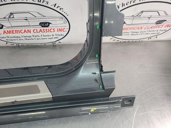 2004-09 XLR Right Passenger Side Rocker / Aperture Panel Moulding, Gray7