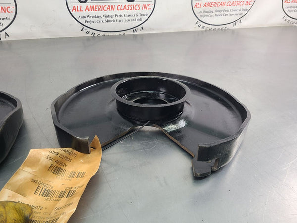 Dana 44 / 10 Bolt Rear End Disc Brake Backing Plate Pair, Left and Right - OEM5