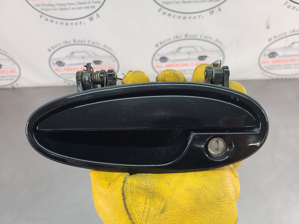 2000-04 C5 Corvette Exterior Door Handle Assembly, Black, Left Driver Side2