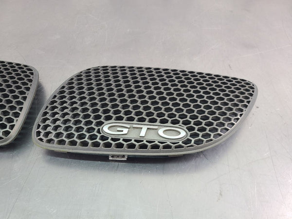 2004-06 GTO Factory Kidney Grille Insert Pair, Left and Right - OEM3